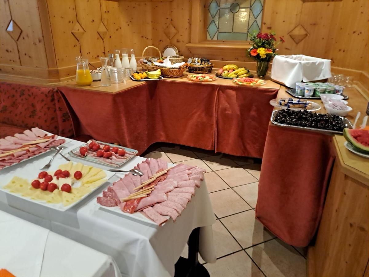 Hotel Ristorante Da Franco Зефельд Экстерьер фото